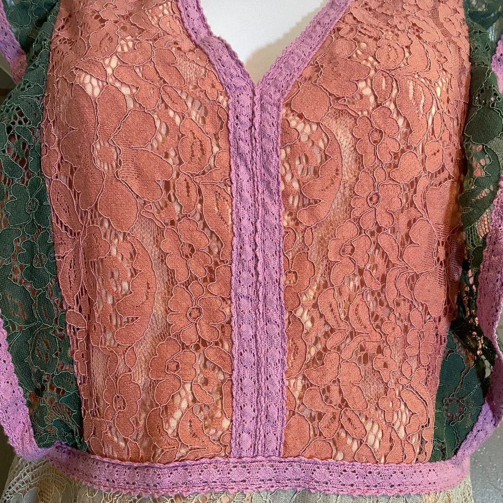 Sugar Lips Color block Lace Peplum Top - Picture 9 of 11